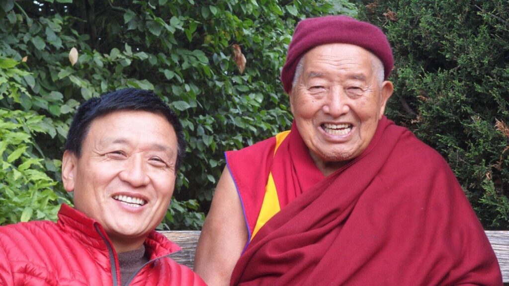 Lama Tenzin Wangyal Rinpoche y Tenzin Namdak Rinpoche.